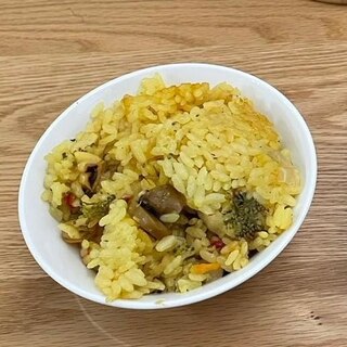 カレー粉でパエリア風